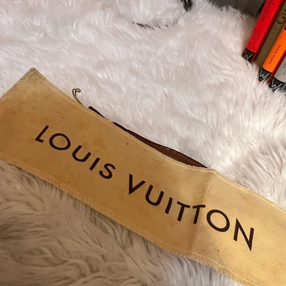 LOUIS VUITTON 
Monogram Multicolor Phone Strap Black​​ - Picture 2 of 4